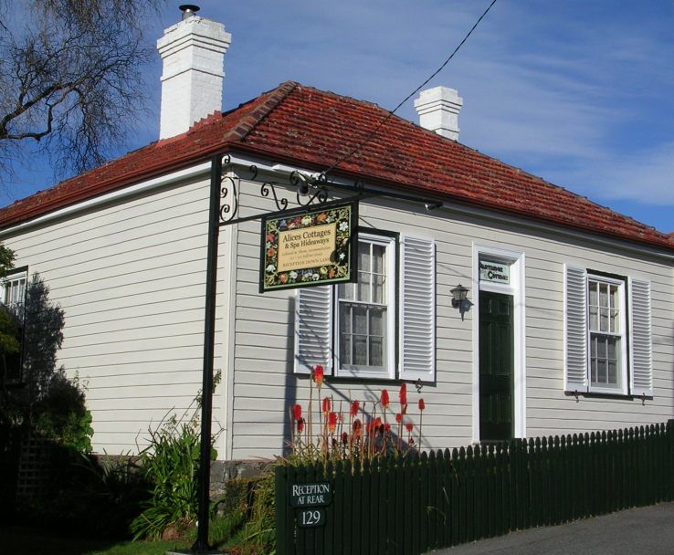Alice's Cottages